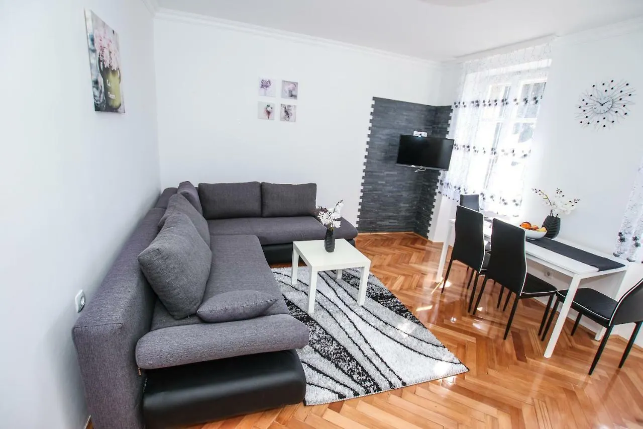 Apartments Old Town Porec 0*,  Croazia